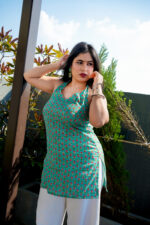 Kiaara katha print kurti