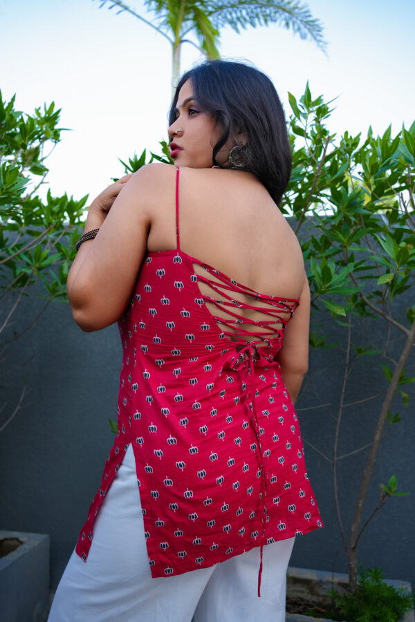 Roohi red print kurti